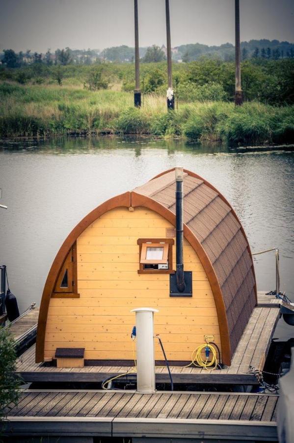 Schwimmpod An Der Peene Anklam Extérieur photo
