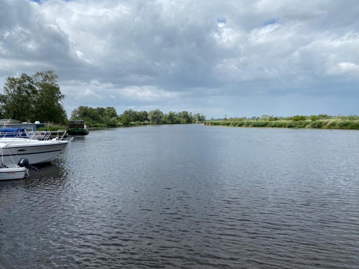 Schwimmpod An Der Peene Anklam Extérieur photo